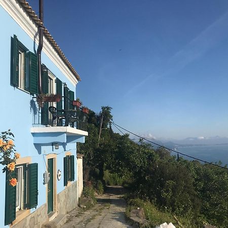 Theea Cottage - Wonderful Sea Views Chlomos Exterior foto