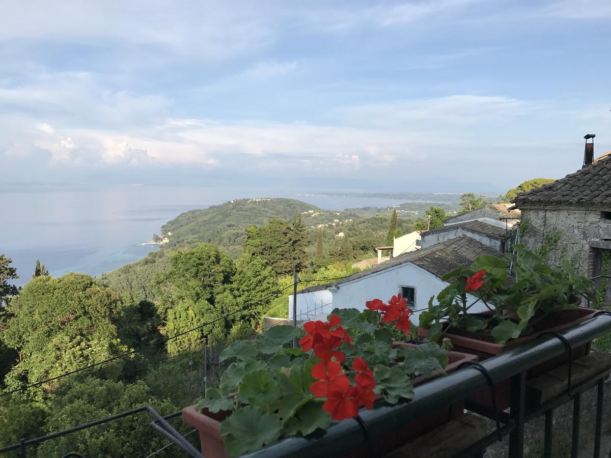Theea Cottage - Wonderful Sea Views Chlomos Exterior foto
